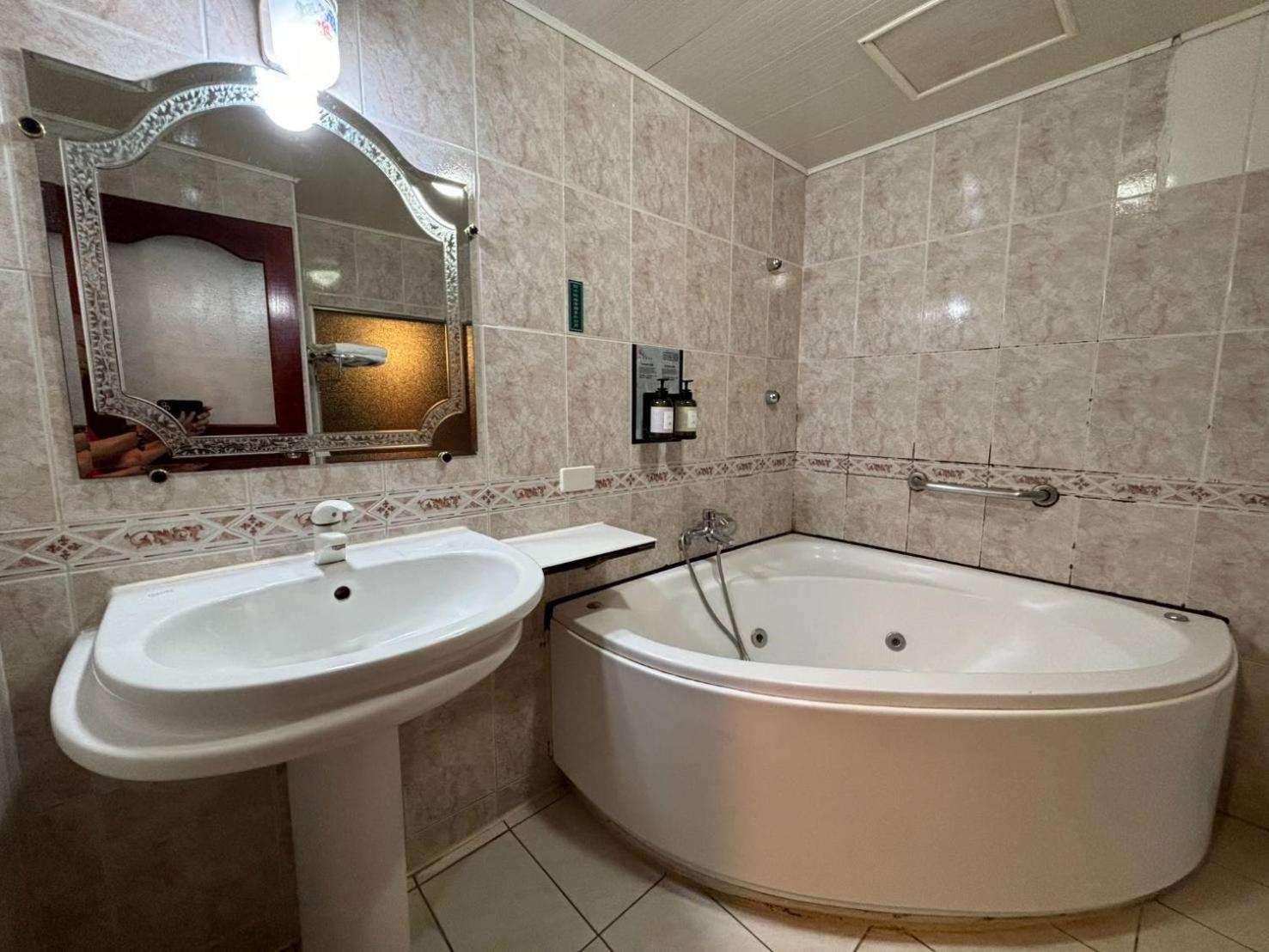 Hua Xiang Motel - Da Chang Cao Hùng Ngoại thất bức ảnh